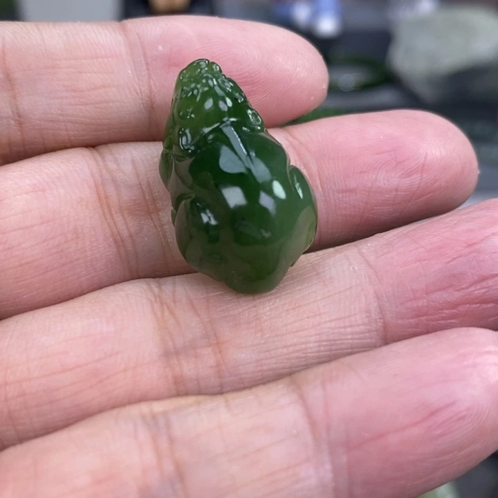 和田玉颈饰未镶嵌幽**烟