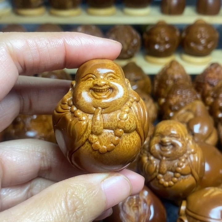 核桃木/黑胡桃（胡桃木）往****6橄榄核雕刻3.9