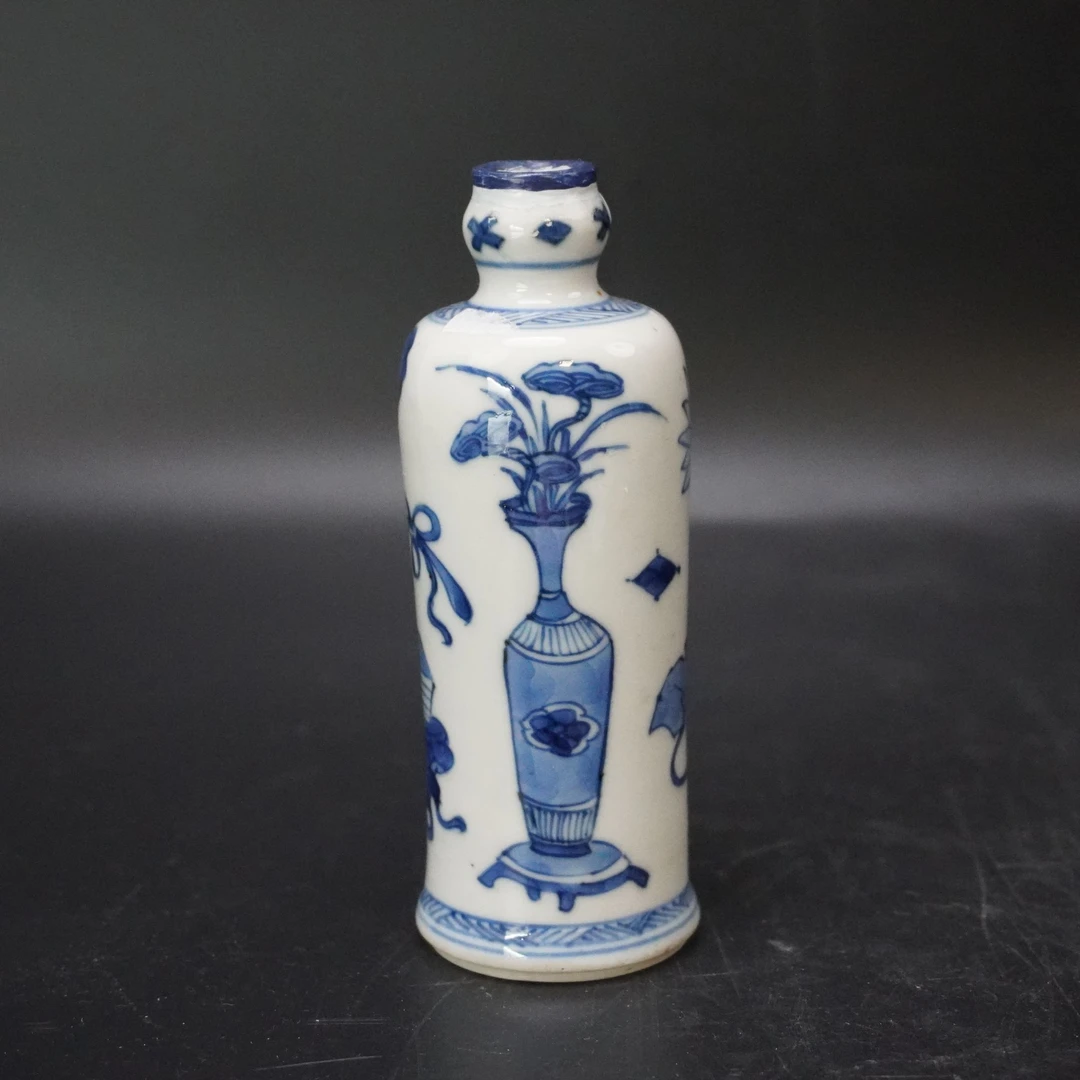 Lot.25120816清康熙青花博古花卉纹蒜口瓶 高：约12.7cm
