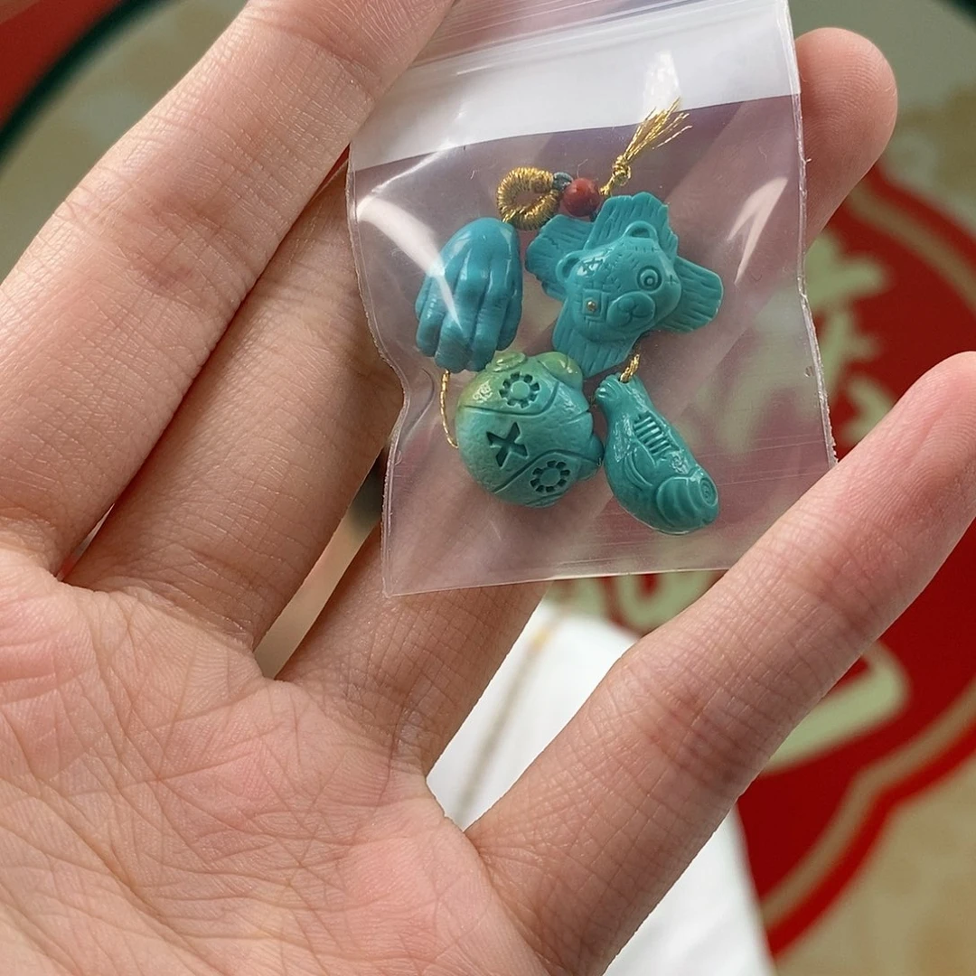 绿松石未镶嵌珠宝奇石