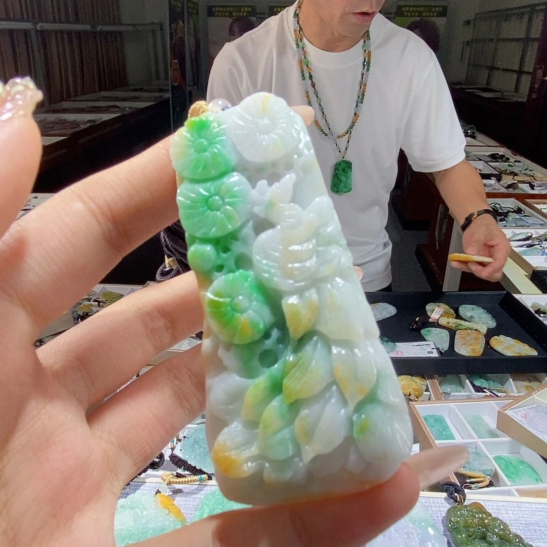 翡翠未镶嵌颈饰翡翠