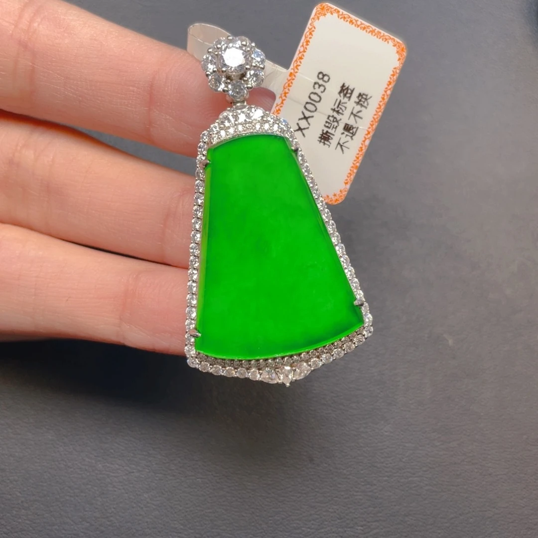 【闪购商品】吊坠(不含链)银S925镶嵌翡翠