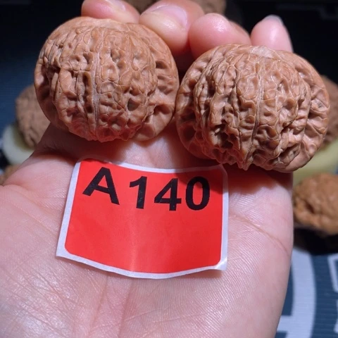 文玩核桃吊坠48血麒麟有黄