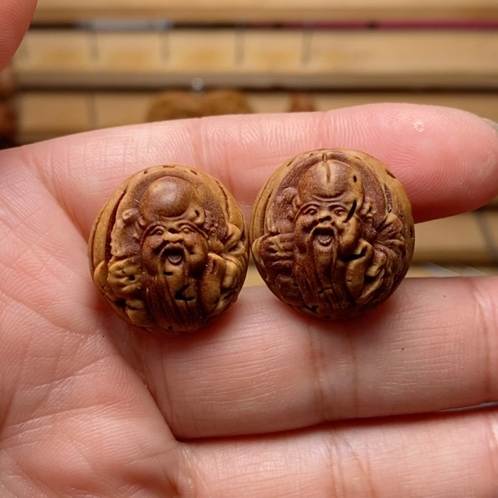 秦*?桃核雕刻寿星单颗