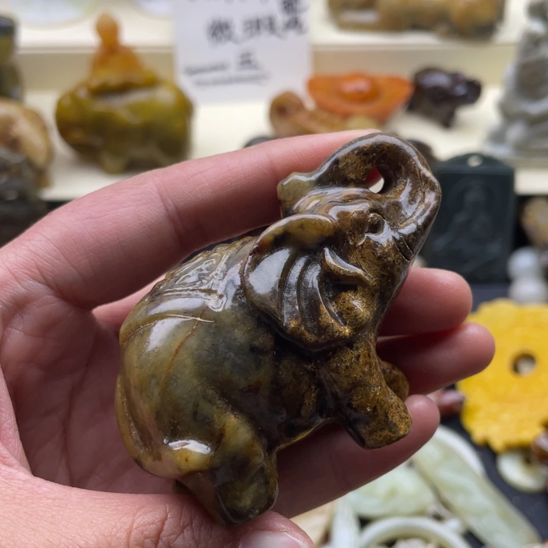 未镶嵌蛇纹石玉颈饰