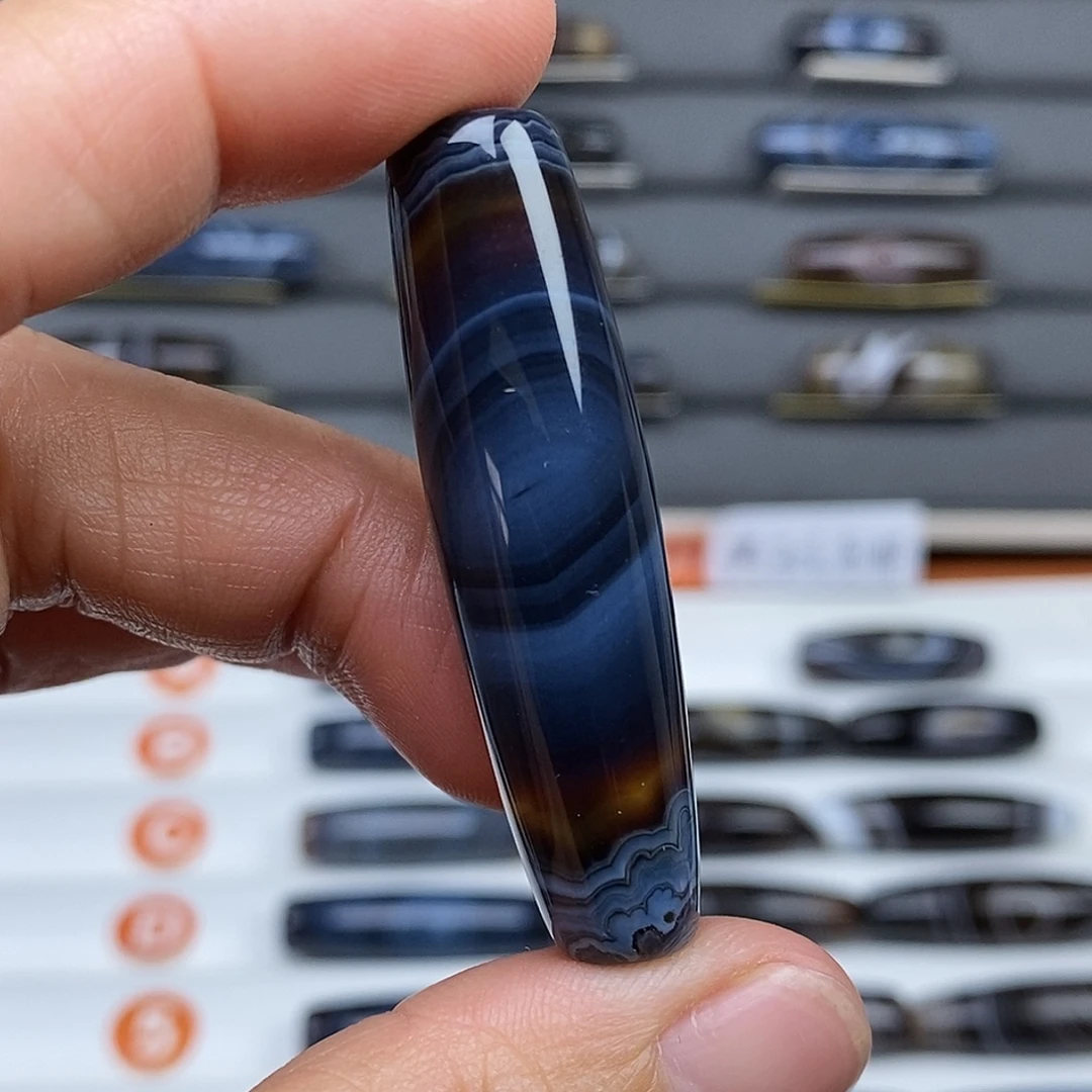 海***鱼玛瑙/玉髓未镶嵌珠宝半成品