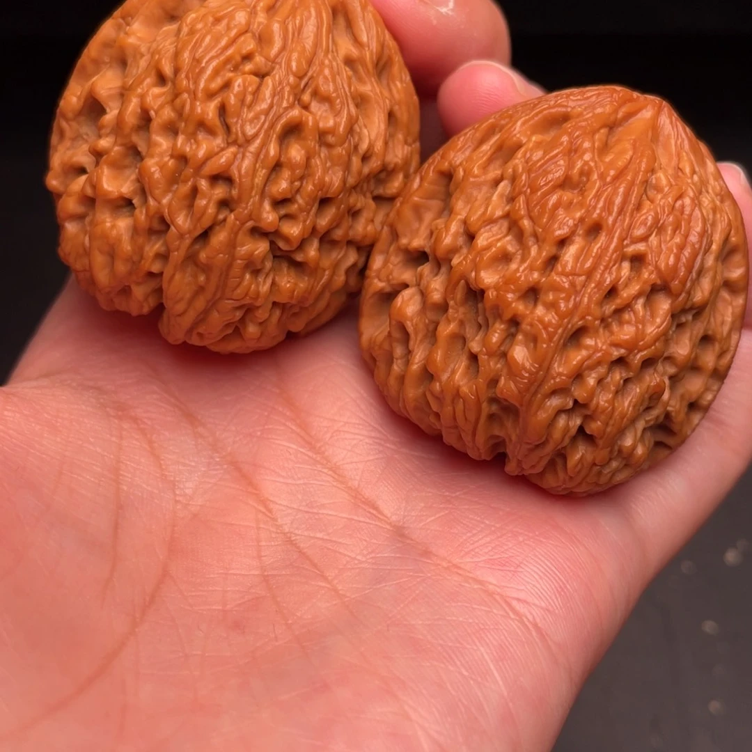 文玩核桃吊坠秦岭野生文玩核桃