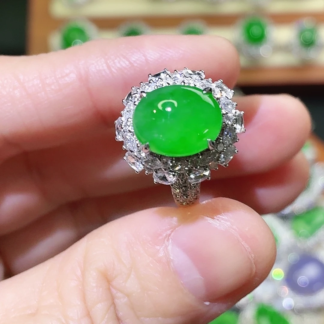 百***合翡翠18K金镶嵌戒指蛋面戒指