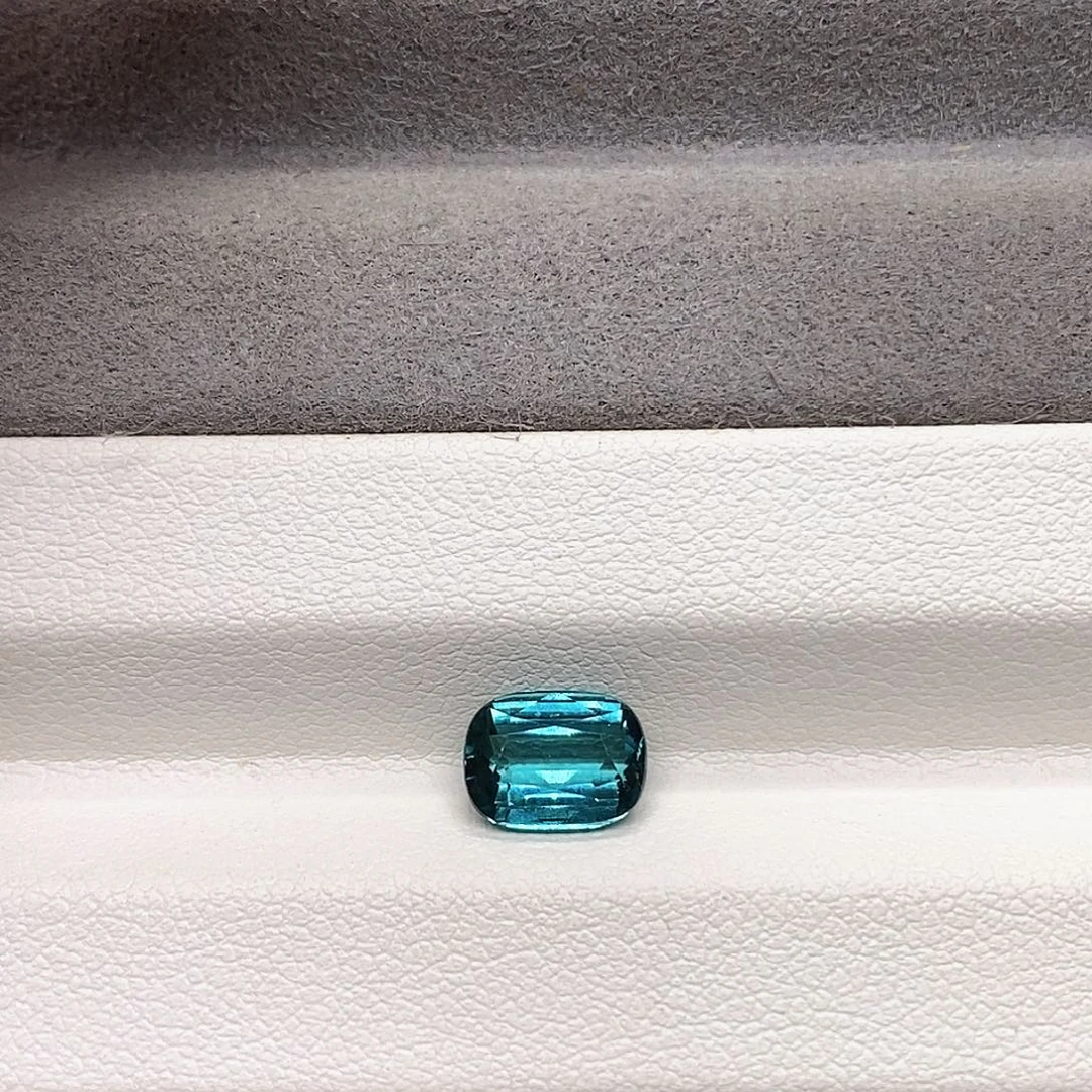 碧玺裸石未镶嵌1.81克拉天然蒂芙尼蓝碧玺