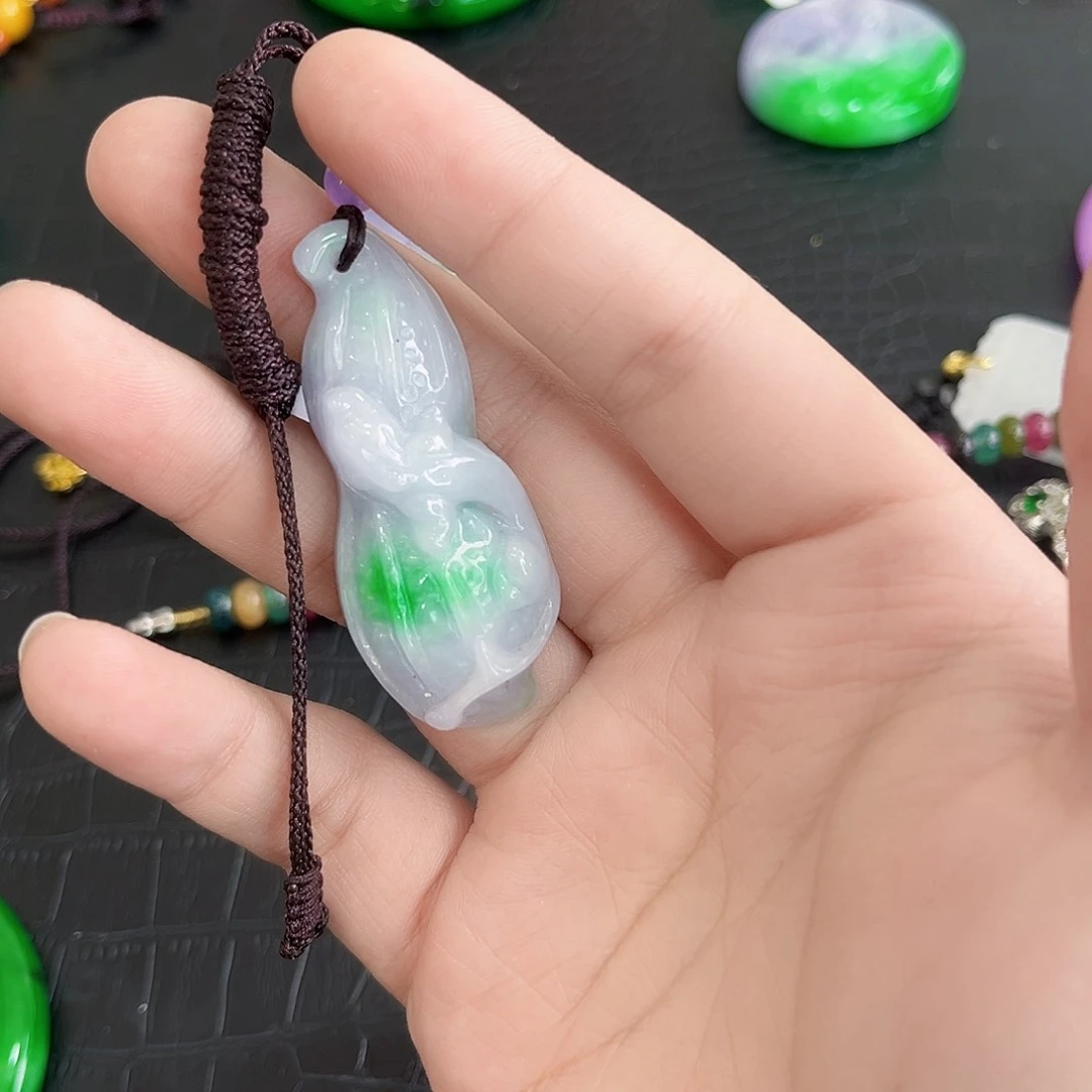 翡翠手镯未镶嵌多样性