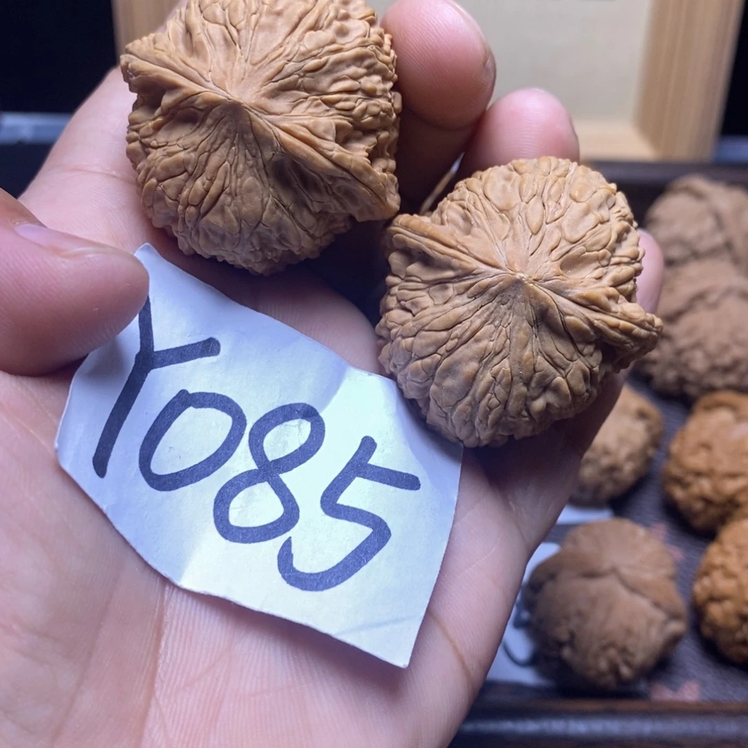 把件文玩核桃40尺绣球