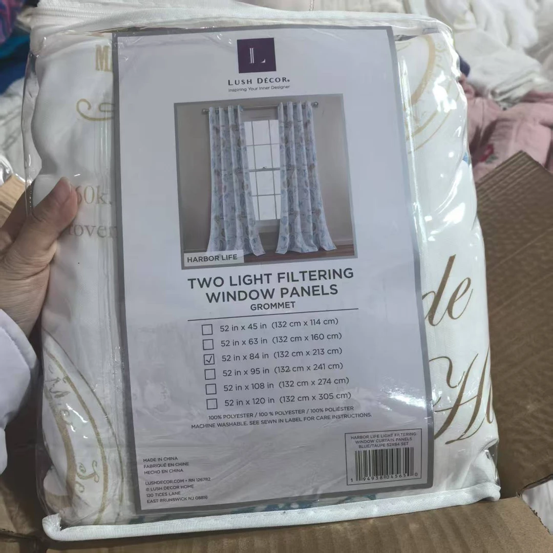 4565白色海洋款穿杆窗帘，单片132*213.发2片