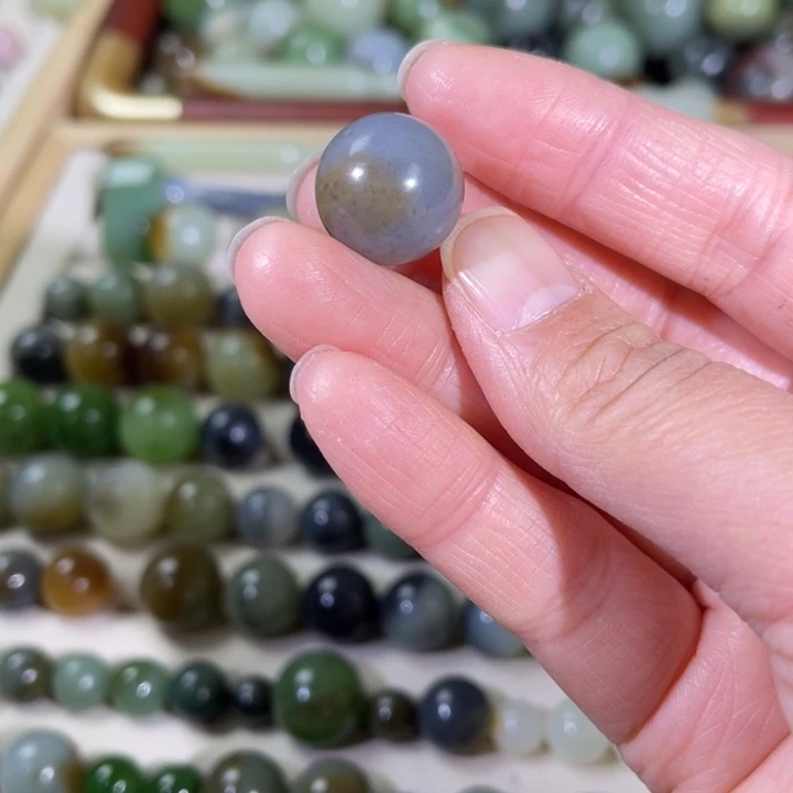 和田玉（糖玉）未镶嵌珠宝半成品15.7