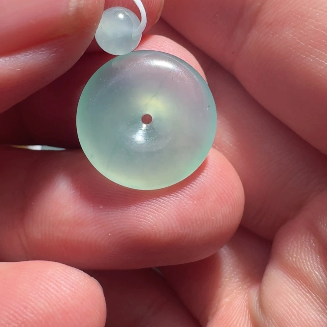 未镶嵌定制翡翠Y****?天然翡翠扣子