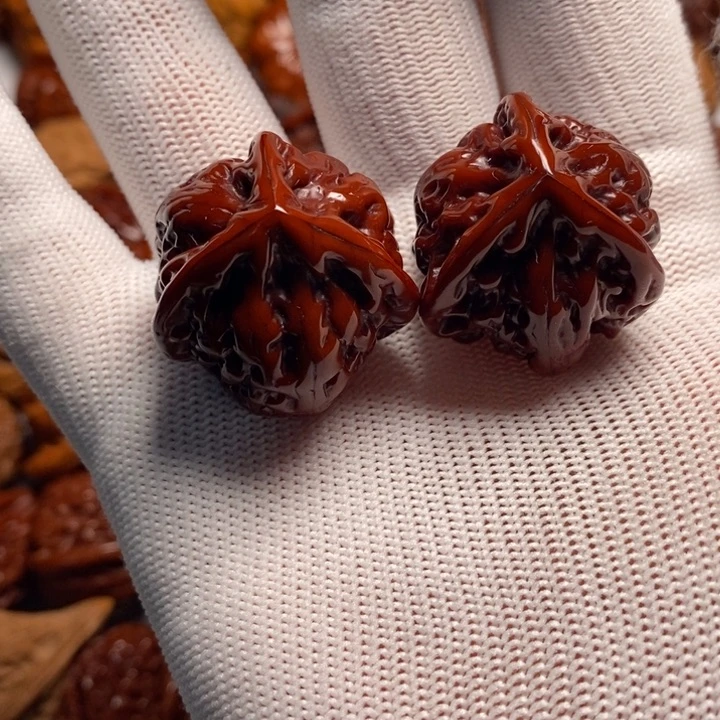 文玩核桃吊坠爱**宾