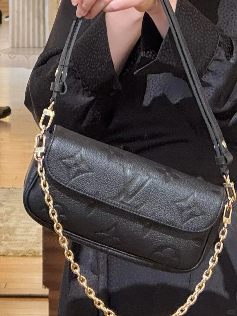 99新 LouisVuitton/路易威登 lv ivy全皮黑/99新/优选