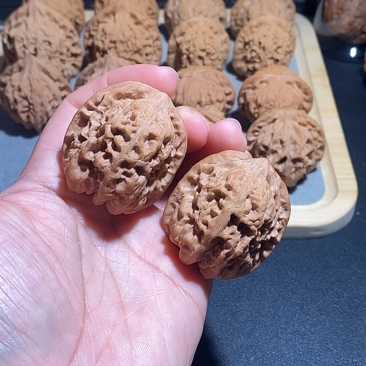 文玩核桃吊坠将军