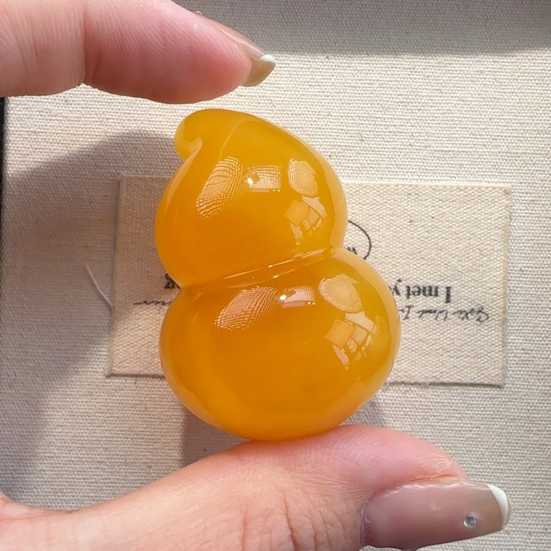 未镶嵌琥珀珠宝奇石