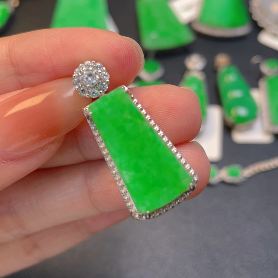 翡翠银S925镶嵌颈饰