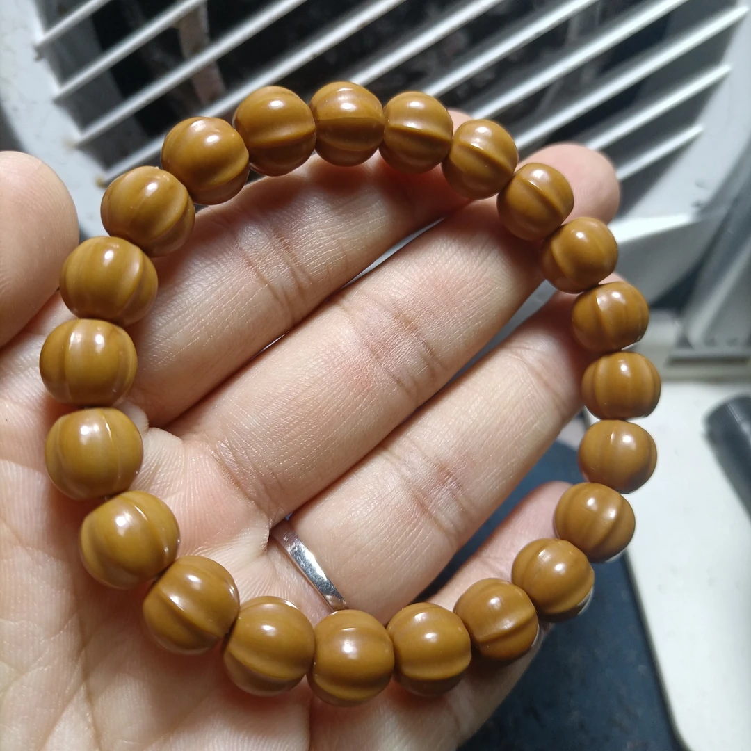 猴头鲨鱼背手串，尺寸11左右