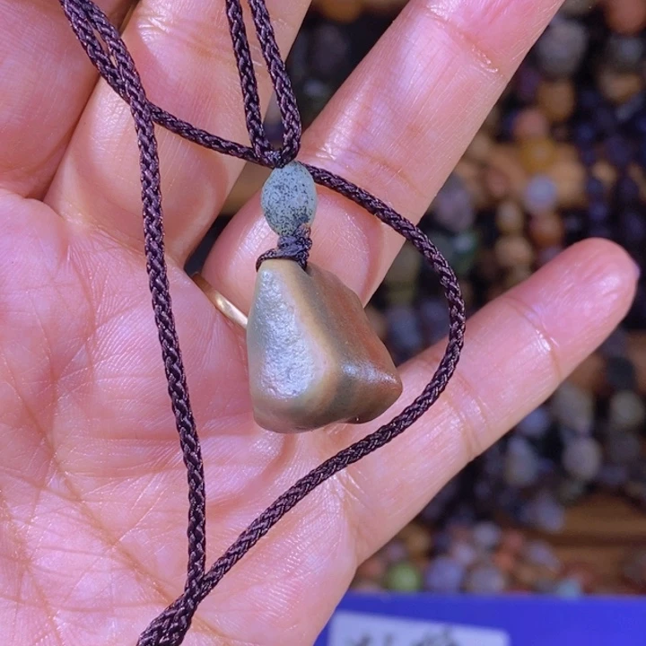 玛瑙/玉髓珠宝半成品未镶嵌是***_