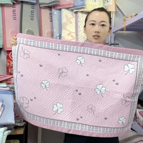 棉特价粉色四叶草