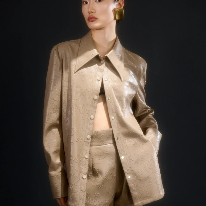 Z601深圳小众设计师3D浮雕印花水洗皮衬衫立体花卉质感pu皮上衣