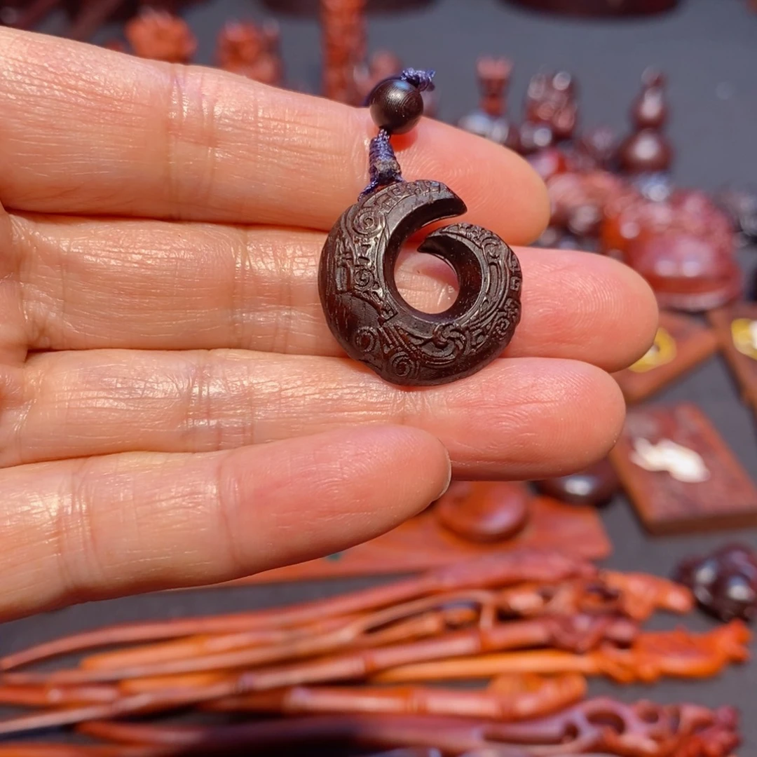 小叶紫檀把件j****9印度小叶紫檀手把件