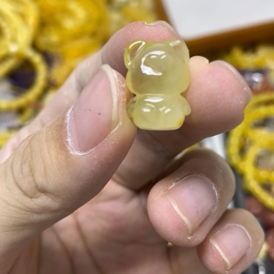 裸石蜜蜡未镶嵌吊坠