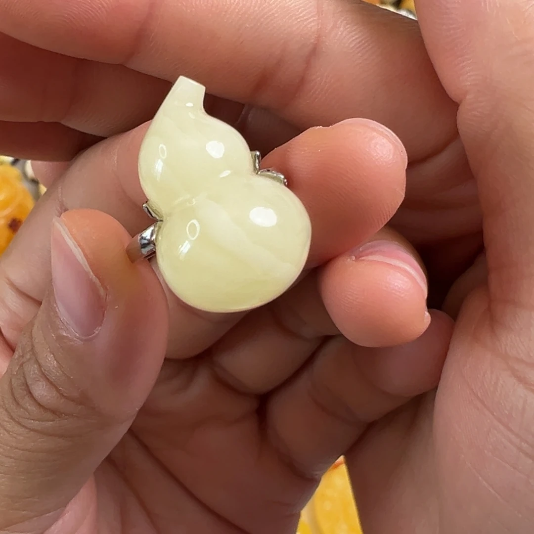 蜜蜡银S925镶嵌裸石蜜蜡