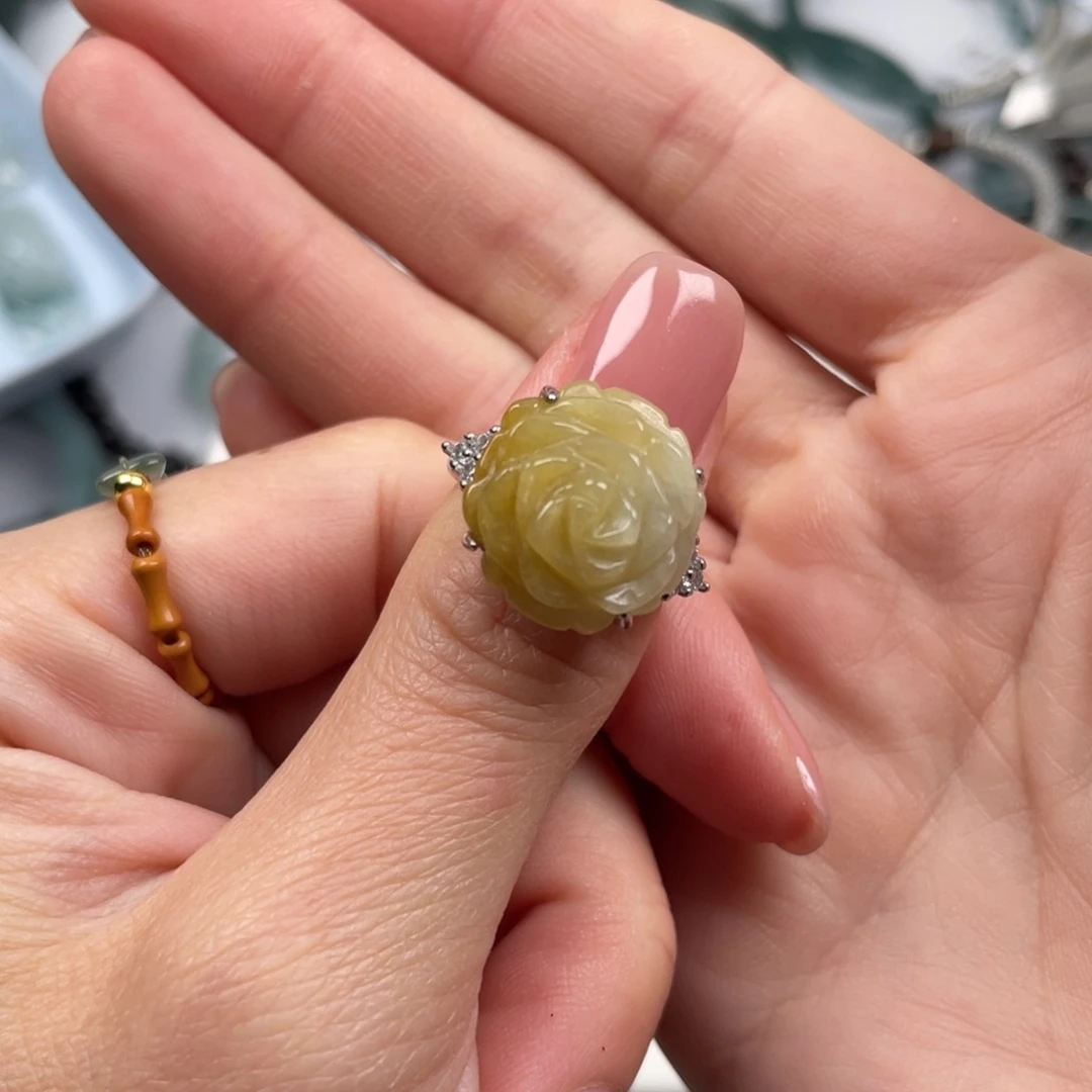 翡翠吊坠(赠链)未镶嵌会**?
