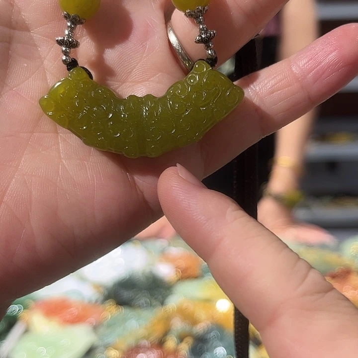 岫玉未镶嵌毛衣链