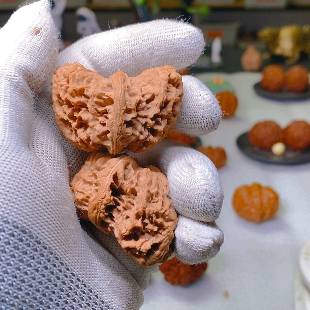 文玩核桃把件得**?甲板元宝