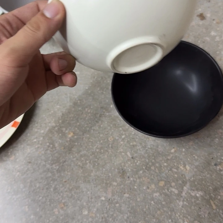 H****白瓷磨砂黑白配6寸甜品碗