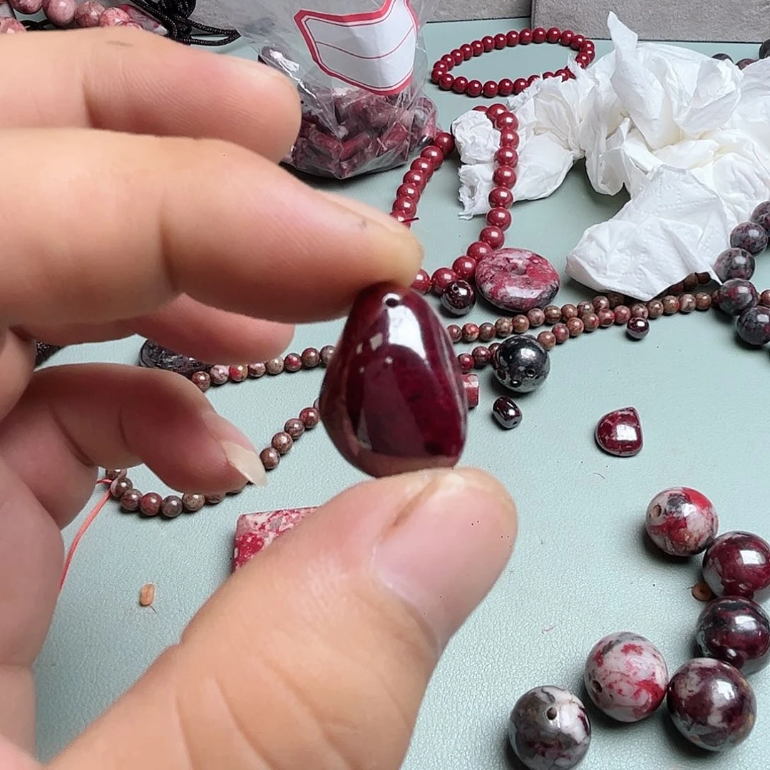 紫砂天然朱砂辰石吊坠