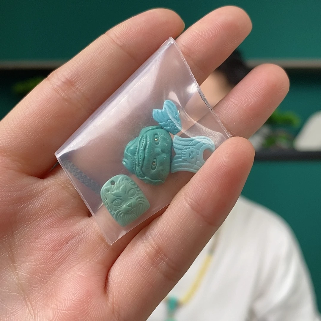 绿松石未镶嵌珠宝奇石