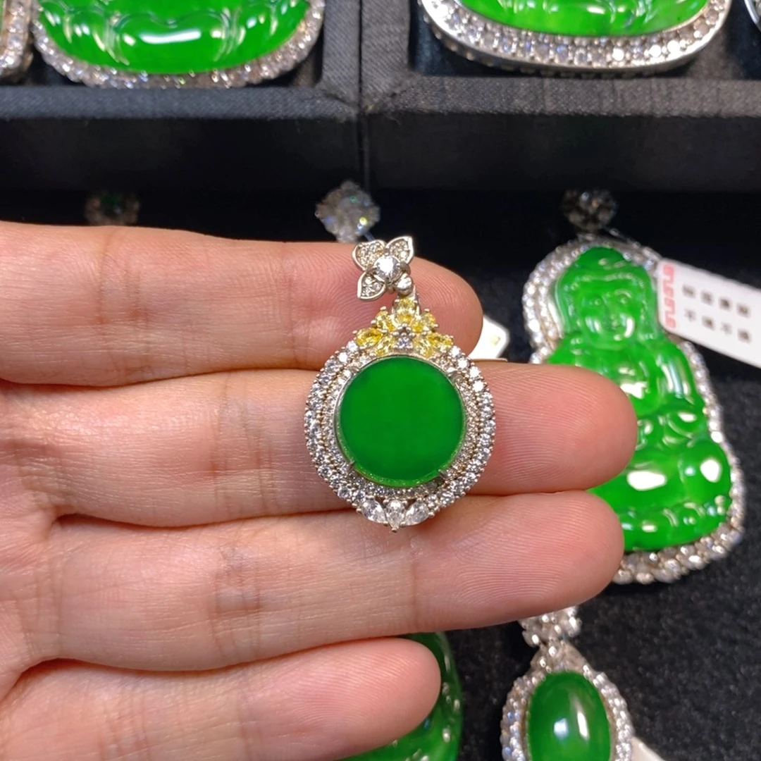 颈饰银S925镶嵌翡翠圆牌吊坠