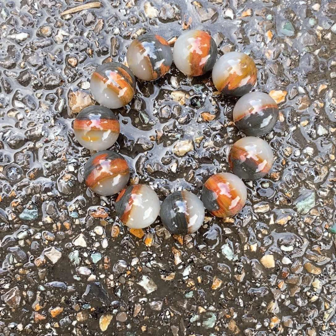 石英质玉（黄龙玉）未镶嵌串串