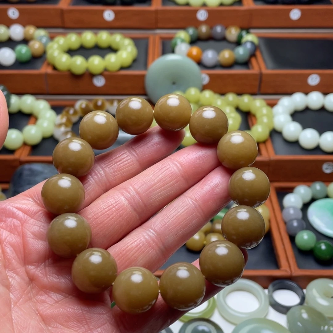 和田玉未镶嵌手串