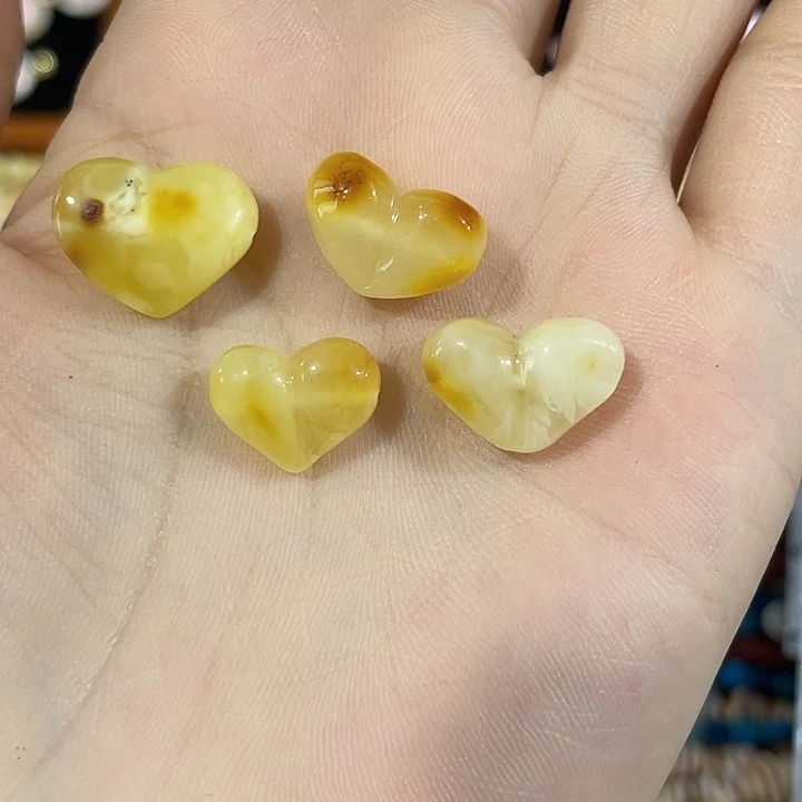 玛瑙/玉髓合金珠宝半成品一颗大号横孔屁桃随机