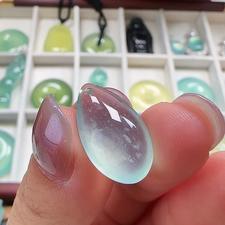 岫玉未镶嵌颈饰岫玉