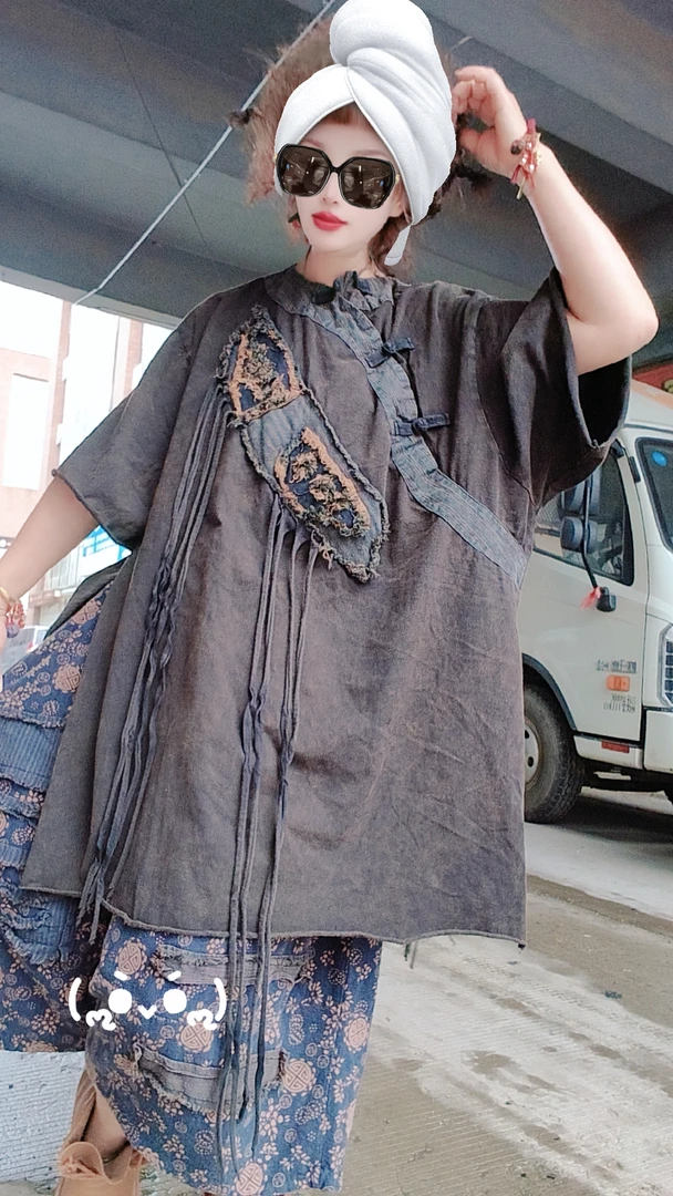 无吊牌砂洗磨白做旧黑拼老布长流苏T恤