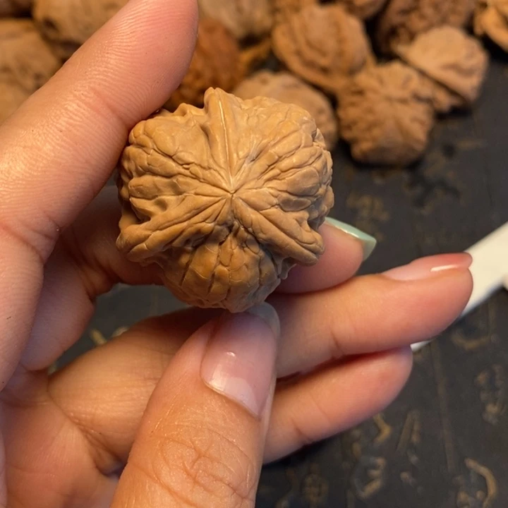 文玩核桃吊坠石*?文玩核桃异形单只