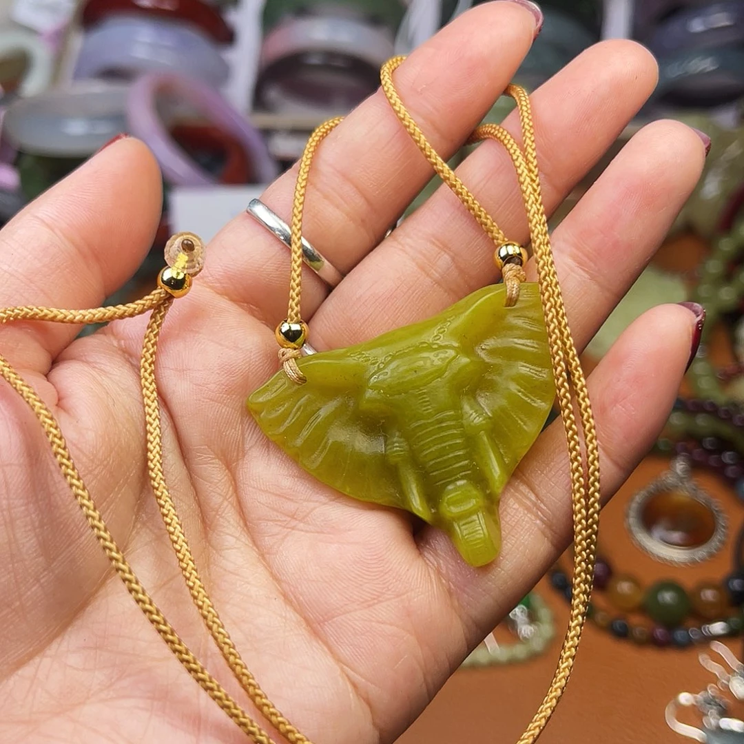 和田玉（糖玉）未镶嵌颈饰