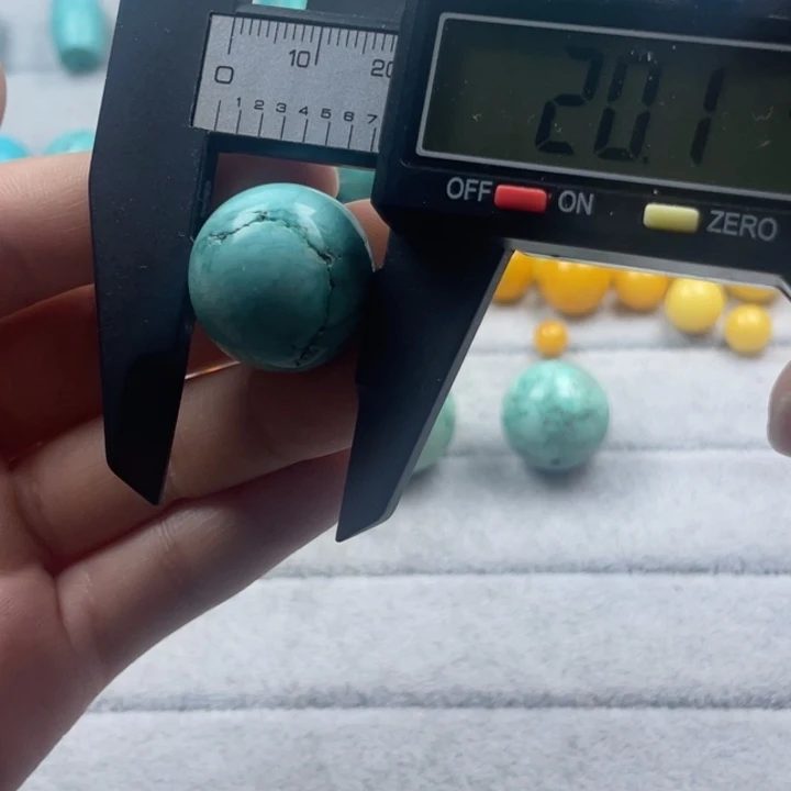水晶优化松石圆珠20mm尺寸单颗未镶嵌瑕疵