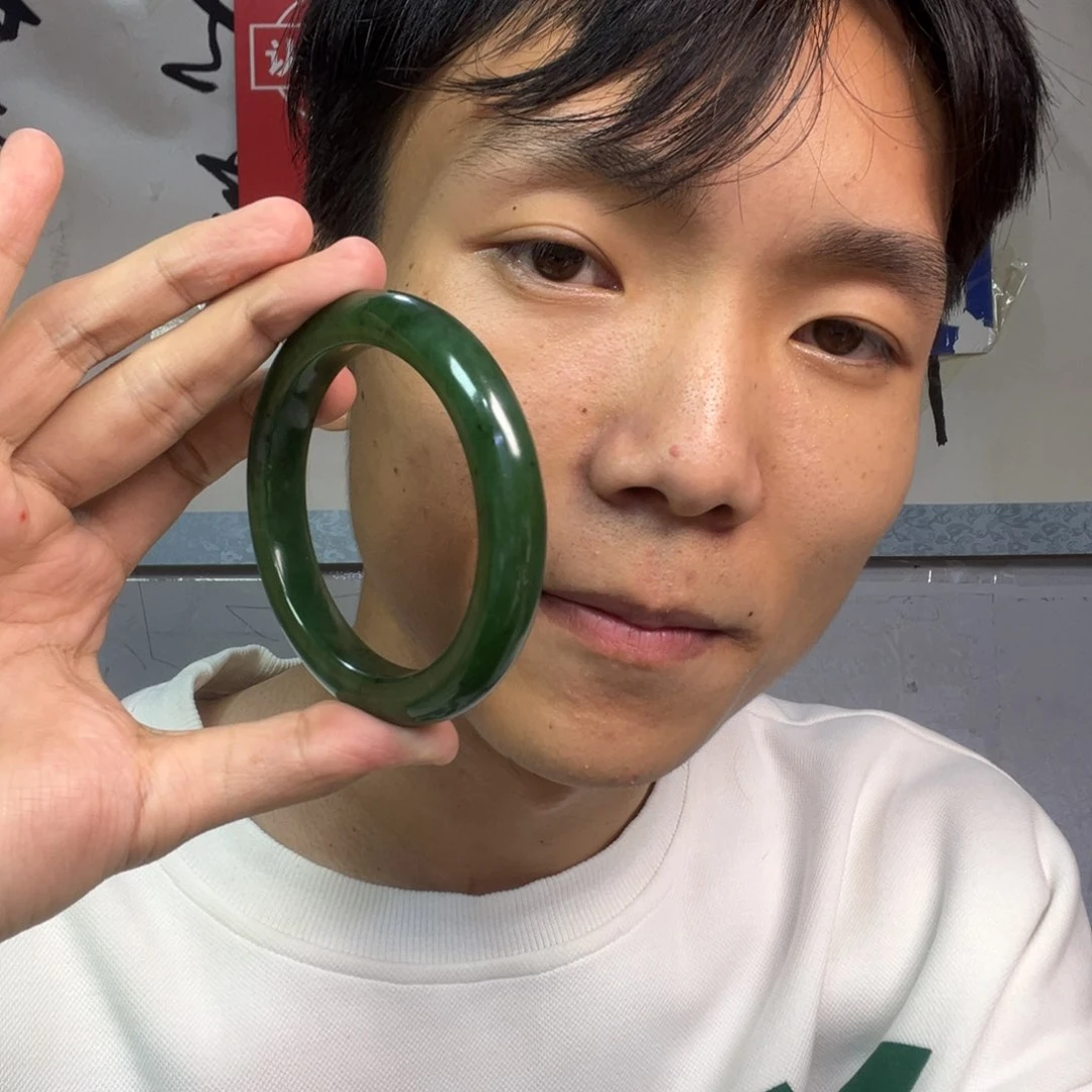 颈饰未镶嵌和田玉多样性拍一发一俄罗斯碧玉手镯