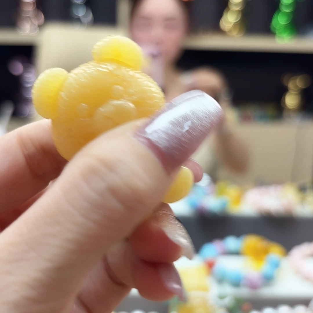 琥珀未镶嵌颈饰琥珀