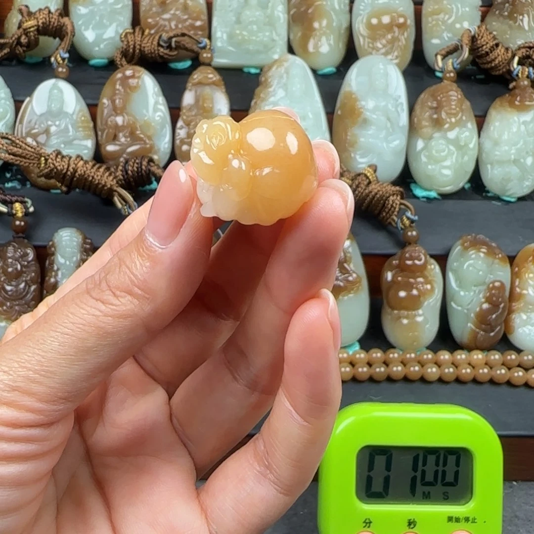 美***哥和田玉未镶嵌挂件