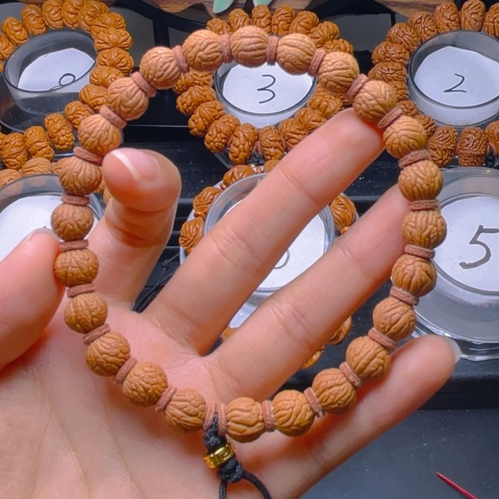 小***伟文玩核桃手串满天星 闪电购6号车