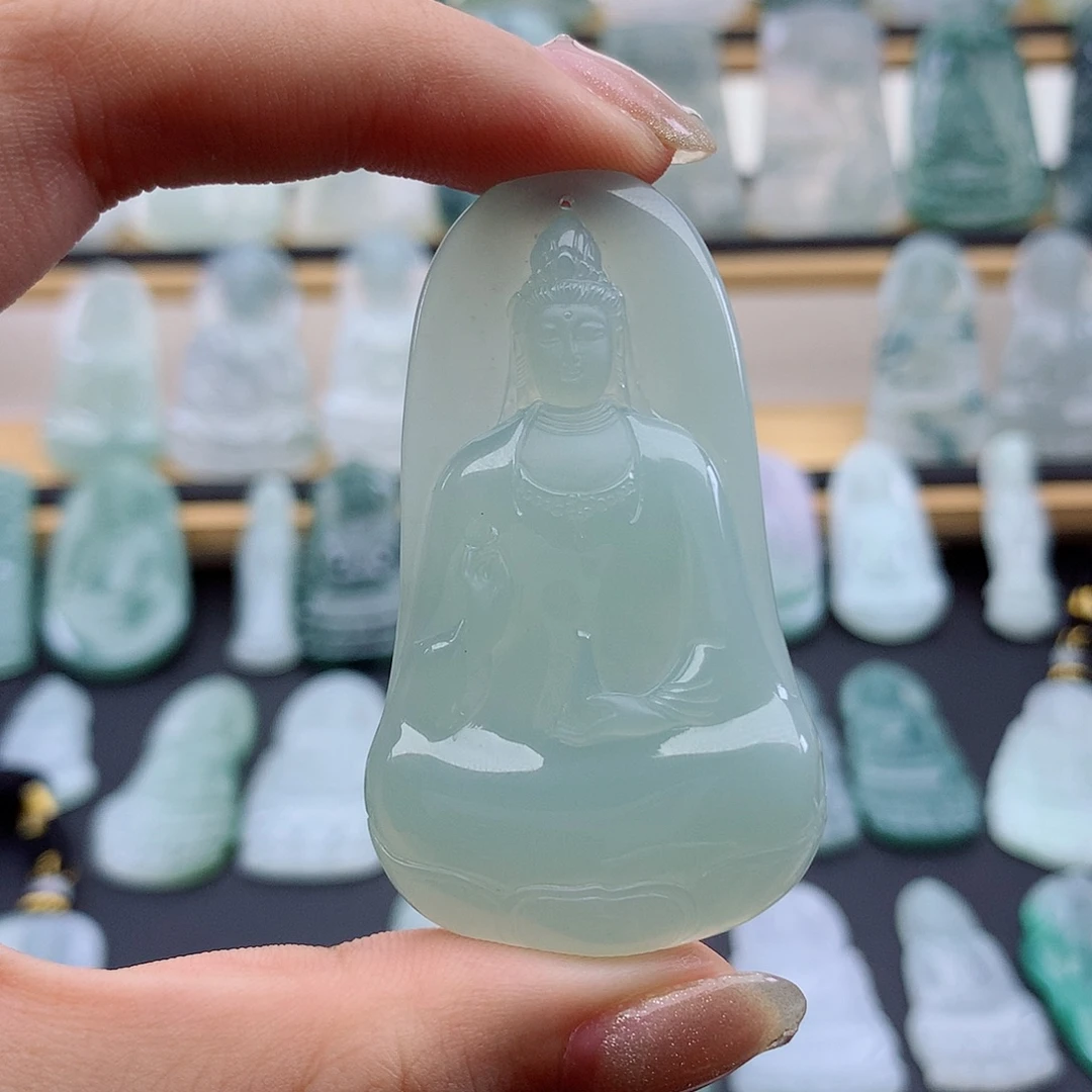 乄***灬翡翠未镶嵌颈饰素衣观音